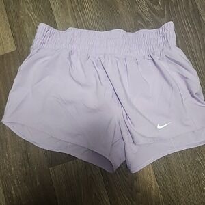 Nike One Womens Dri Fit Lined Training Shorts DX6010-512 Size M Lilac Bloom